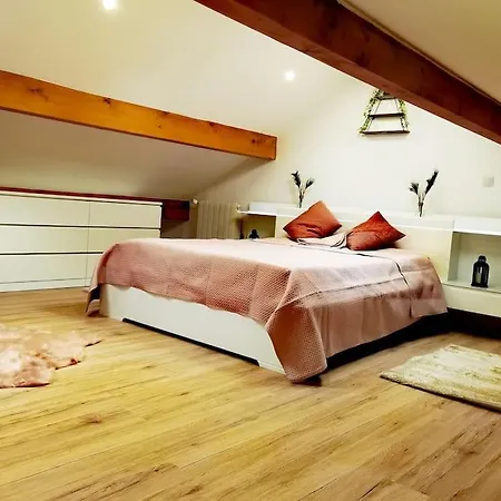 Chaleureuse Maisonnette Lyon Meyzieu Buitenkant foto