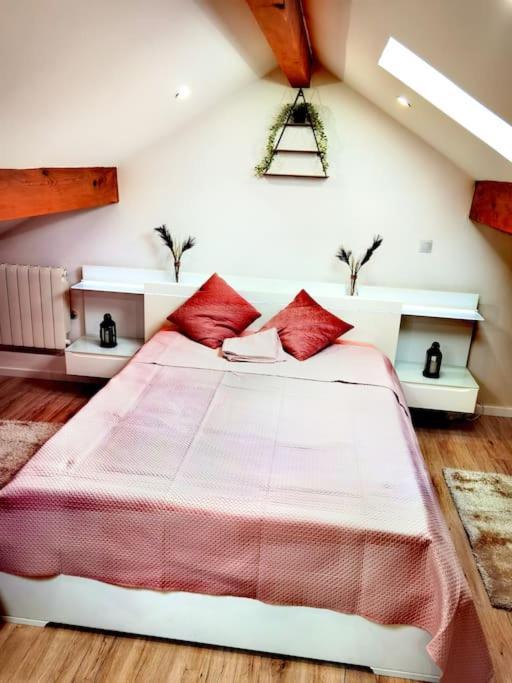 Chaleureuse Maisonnette Lyon Holiday home Meyzieu