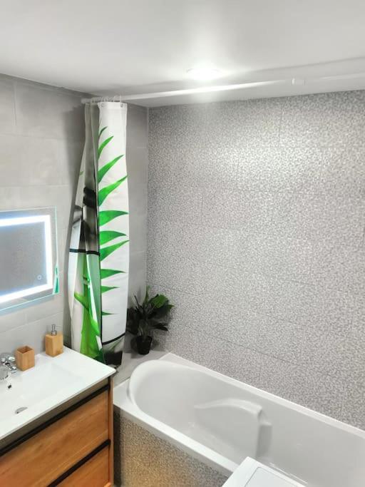 Vakantiehuis Chaleureuse Maisonnette Lyon *
