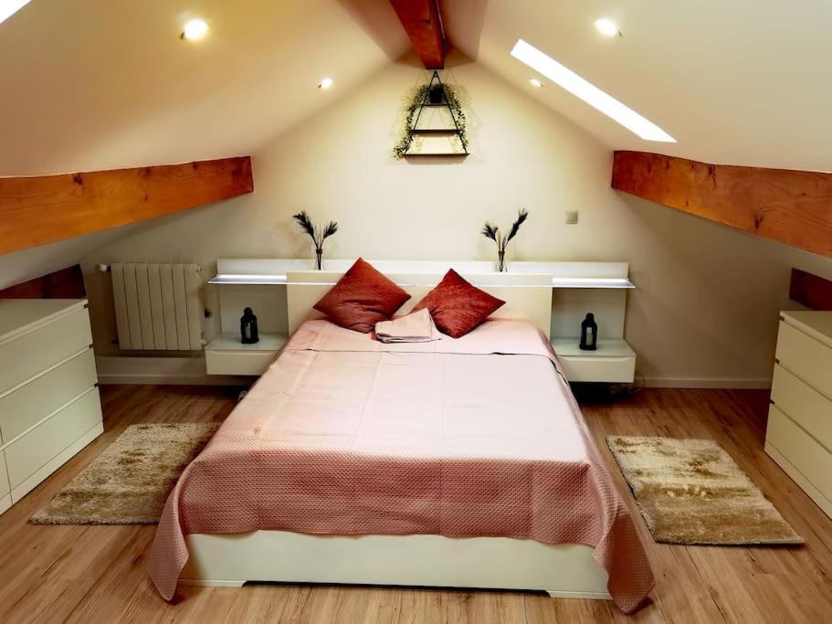 Holiday home Chaleureuse Maisonnette Lyon Meyzieu