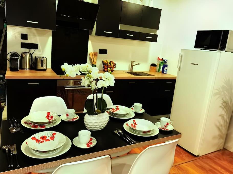 Chaleureuse Maisonnette Lyon Meyzieu